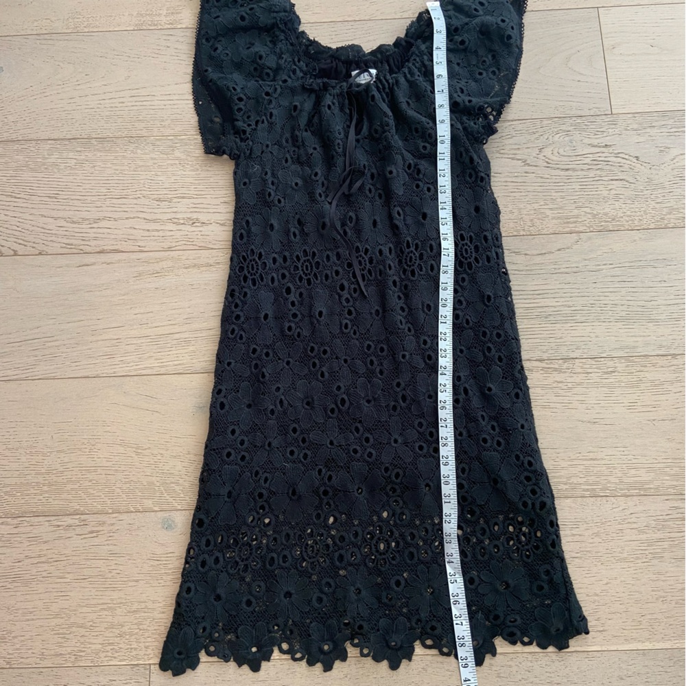 Black Eyelet Dress Size Medium Ruffle Neckline Cotton Lined Summer Dress - Picture 8 of 8